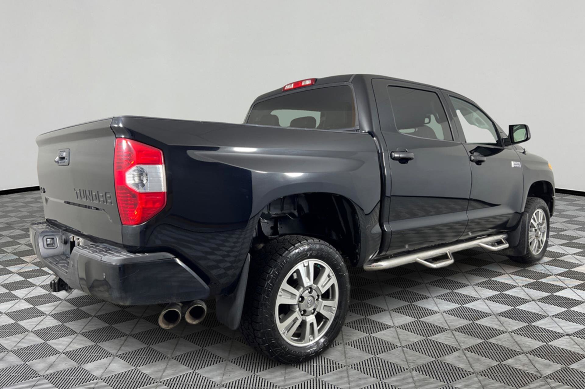 2014 Toyota Tundra Platinum photo 4