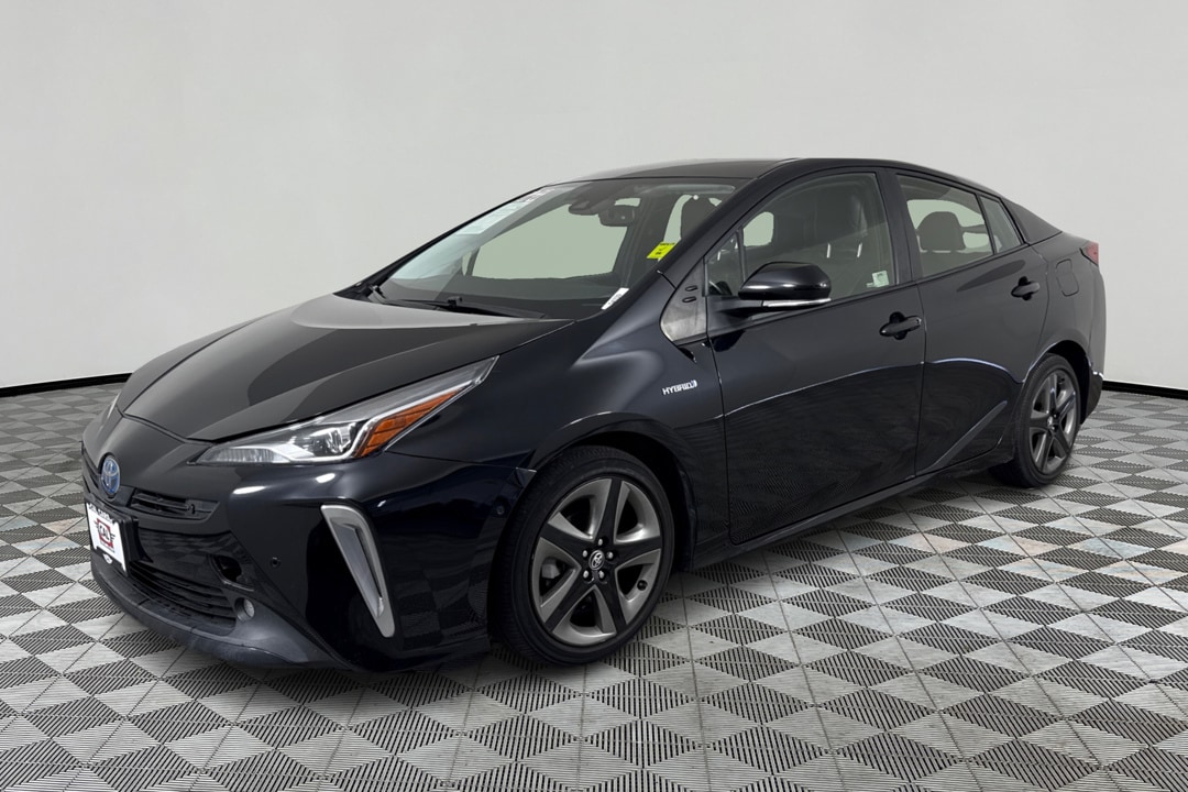 2022 Toyota Prius XLE FWD's photo