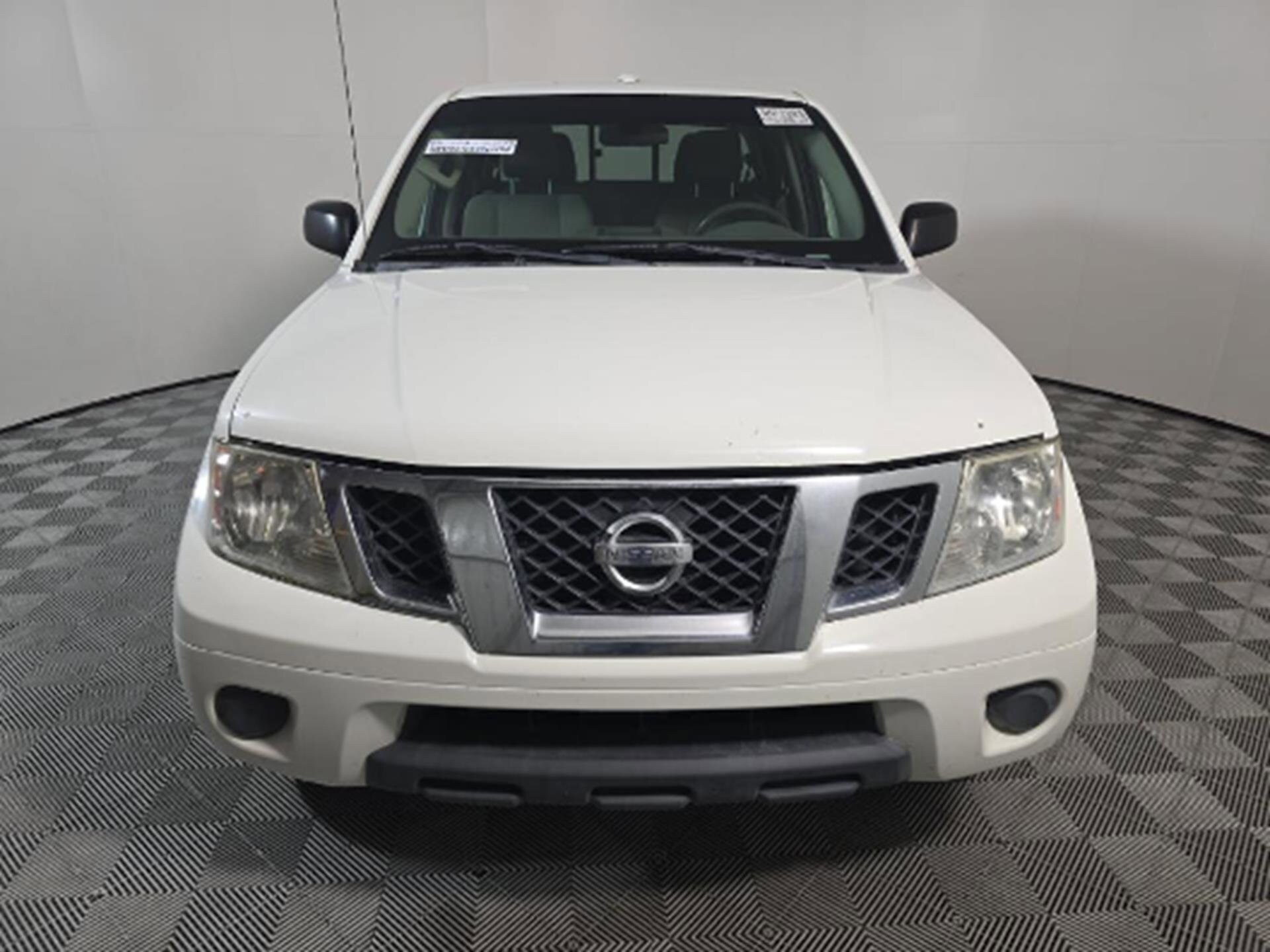 2018 Nissan Frontier SV photo 2