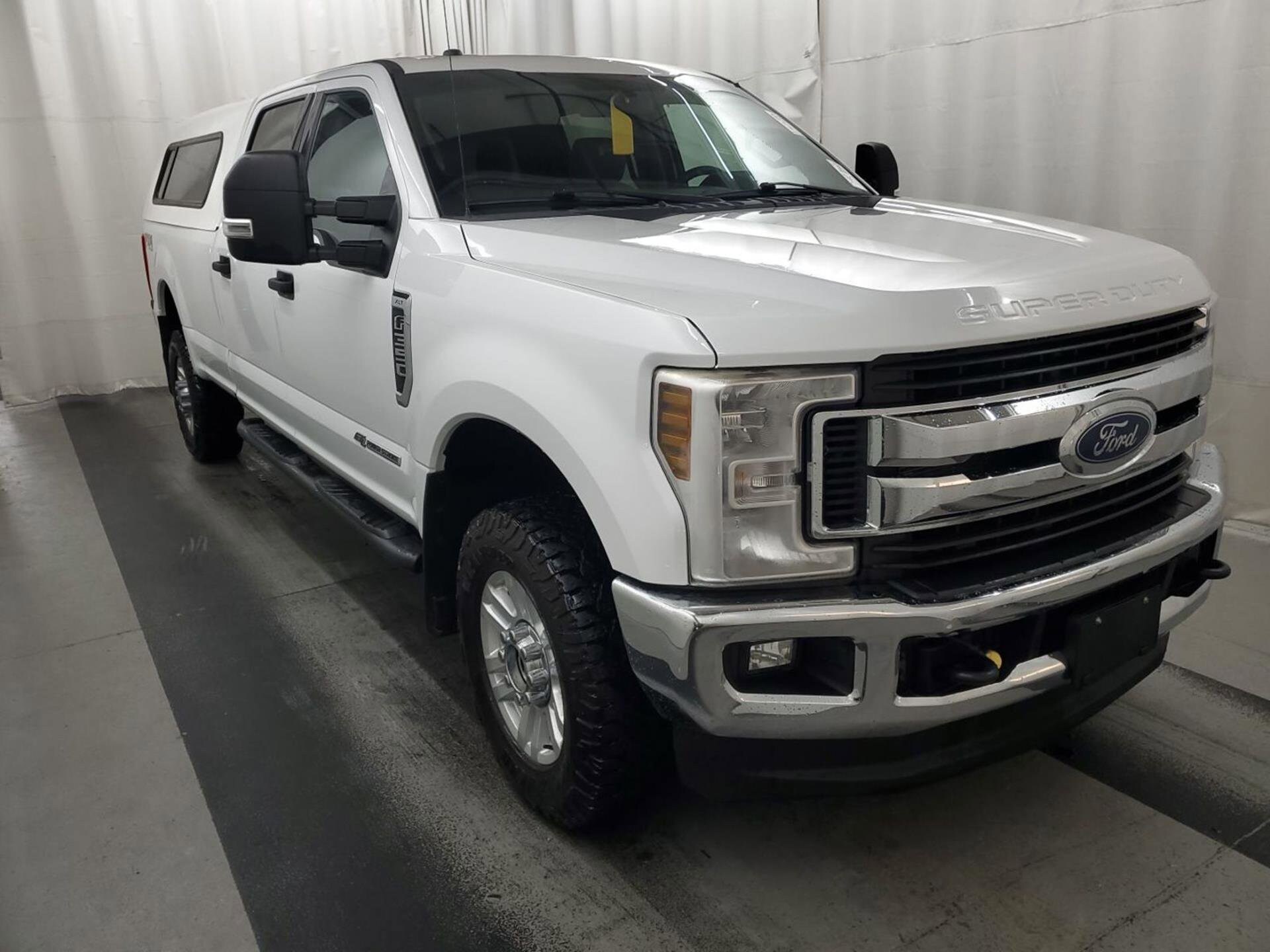 2019 Ford F-350 XLT photo 2