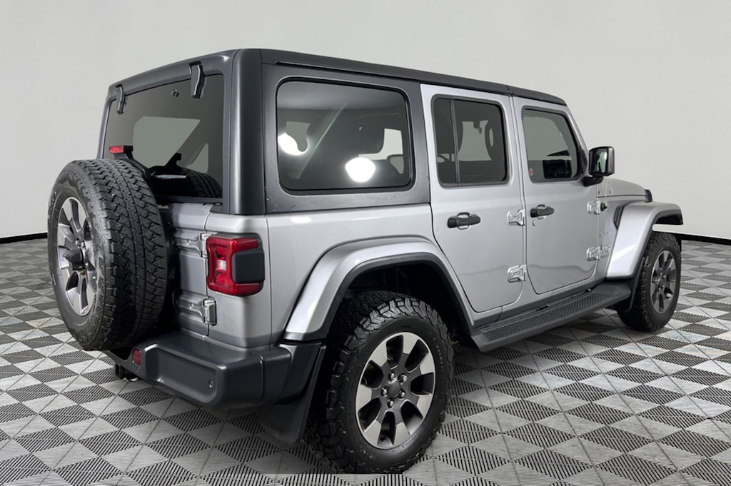 Used 2018 Jeep Wrangler Unlimited Sahara 4x4 SUV