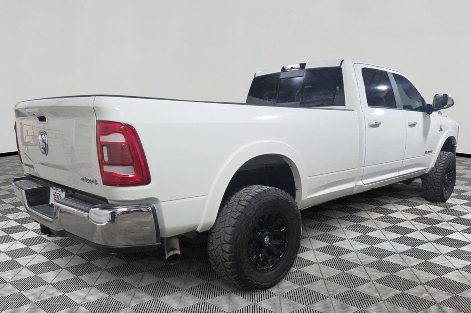 2021 Ram 3500 Laramie photo 4