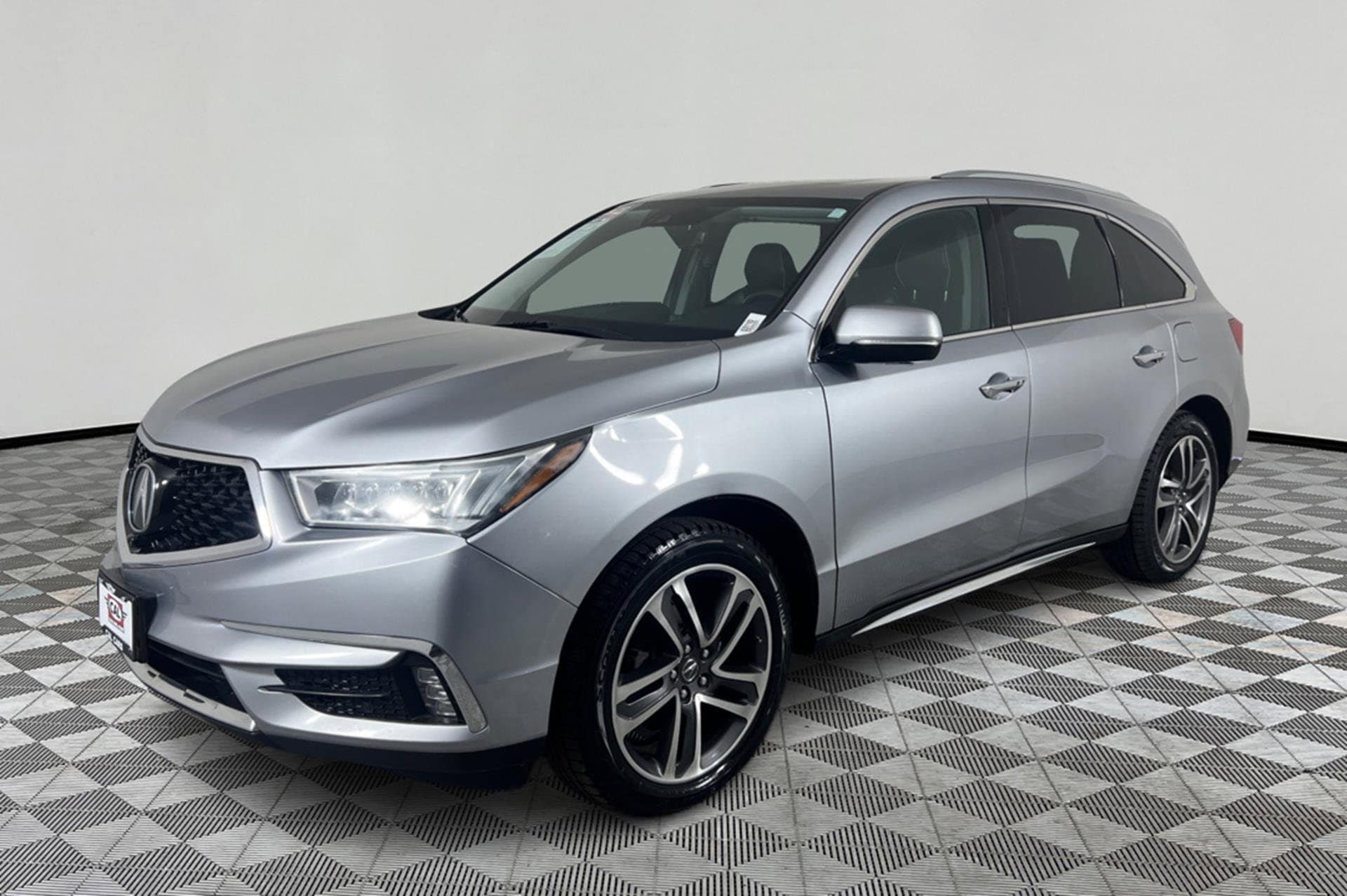 2018 Acura MDX Advance and Entertainment Package's photo