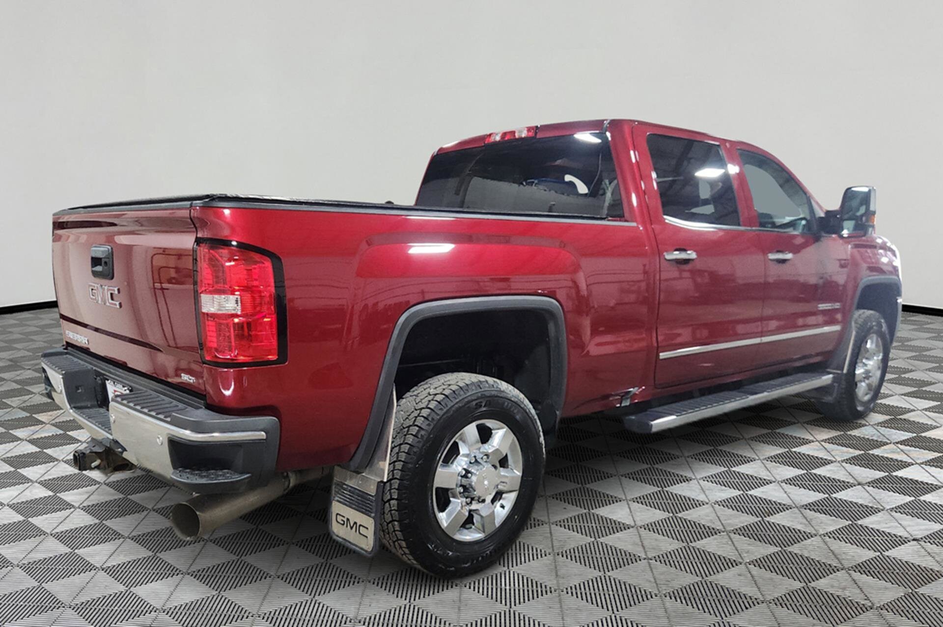 2019 Gmc Sierra HD SLT photo 4