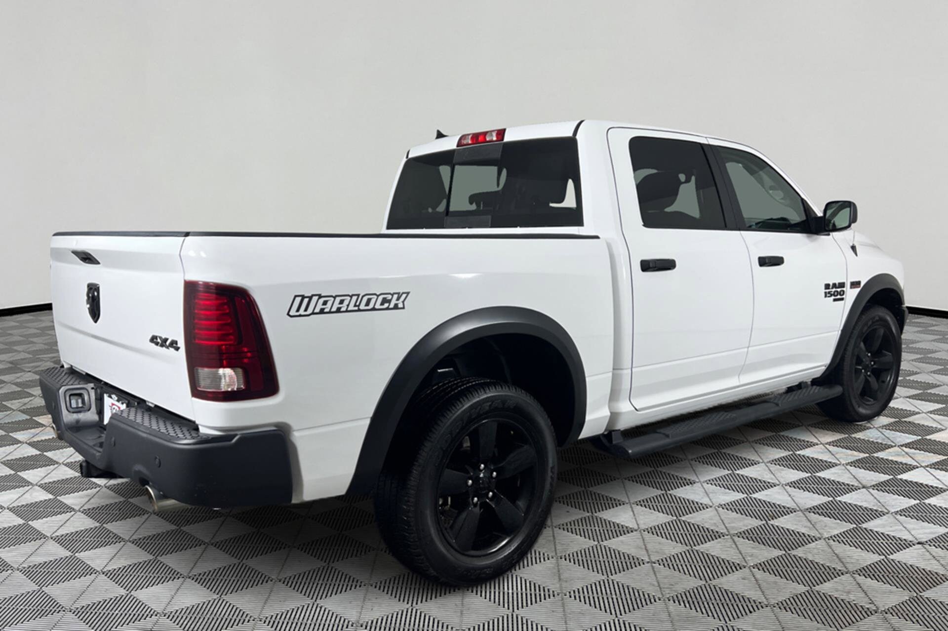 2020 Ram 1500 Classic SLT photo 4