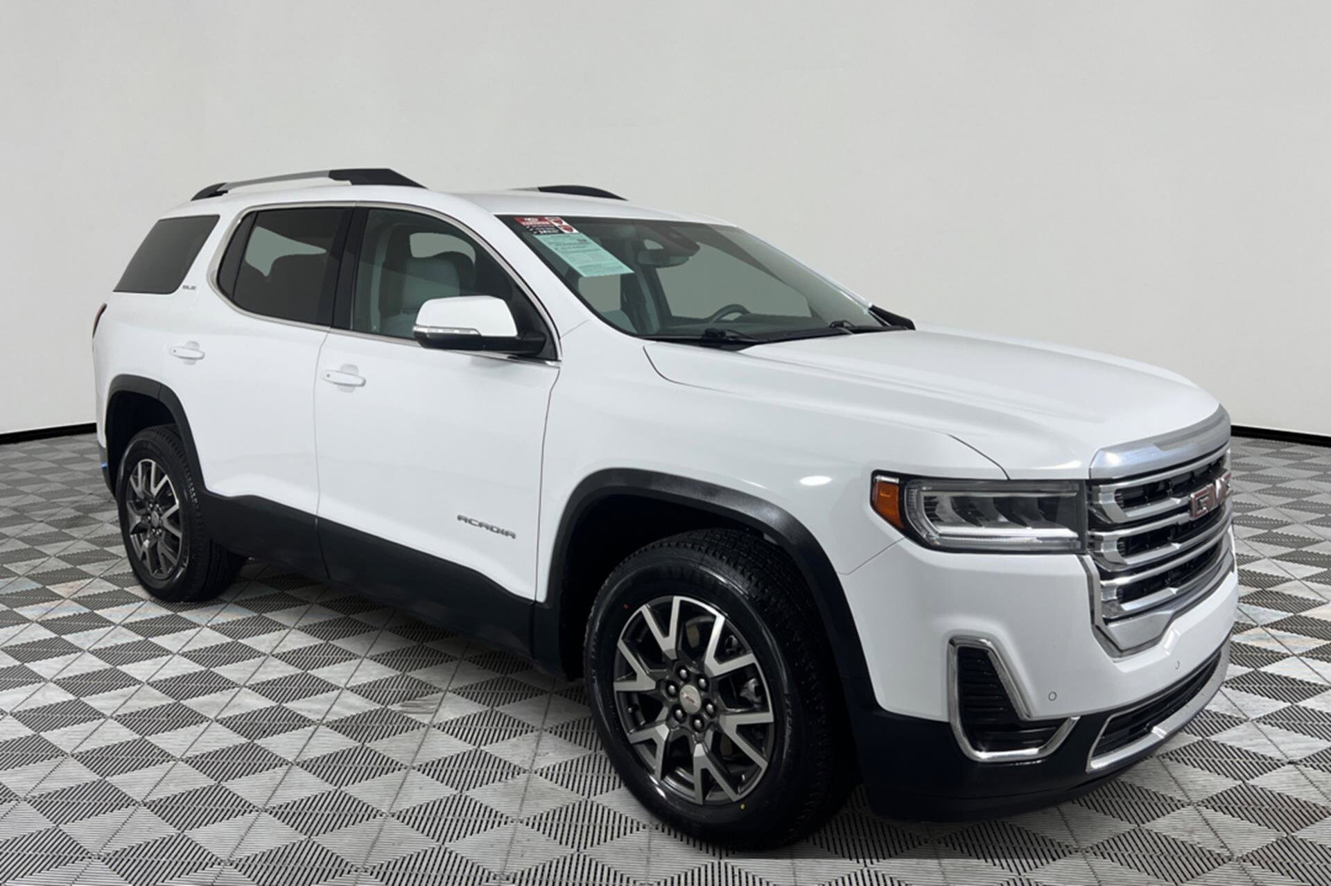 2021 Gmc Acadia SLE photo 3