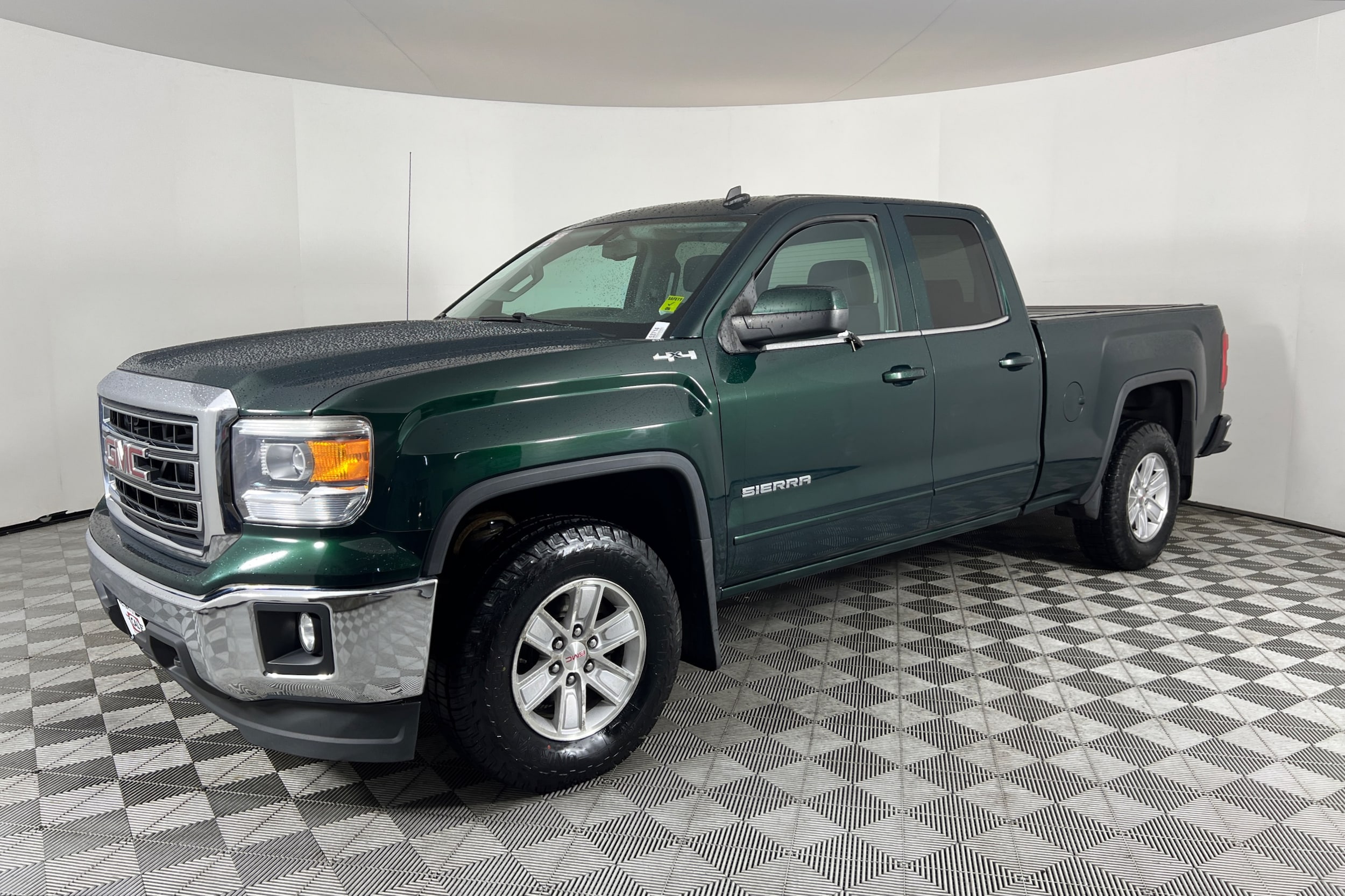 2014 GMC Sierra 4WD Double Cab SLE SWB's photo