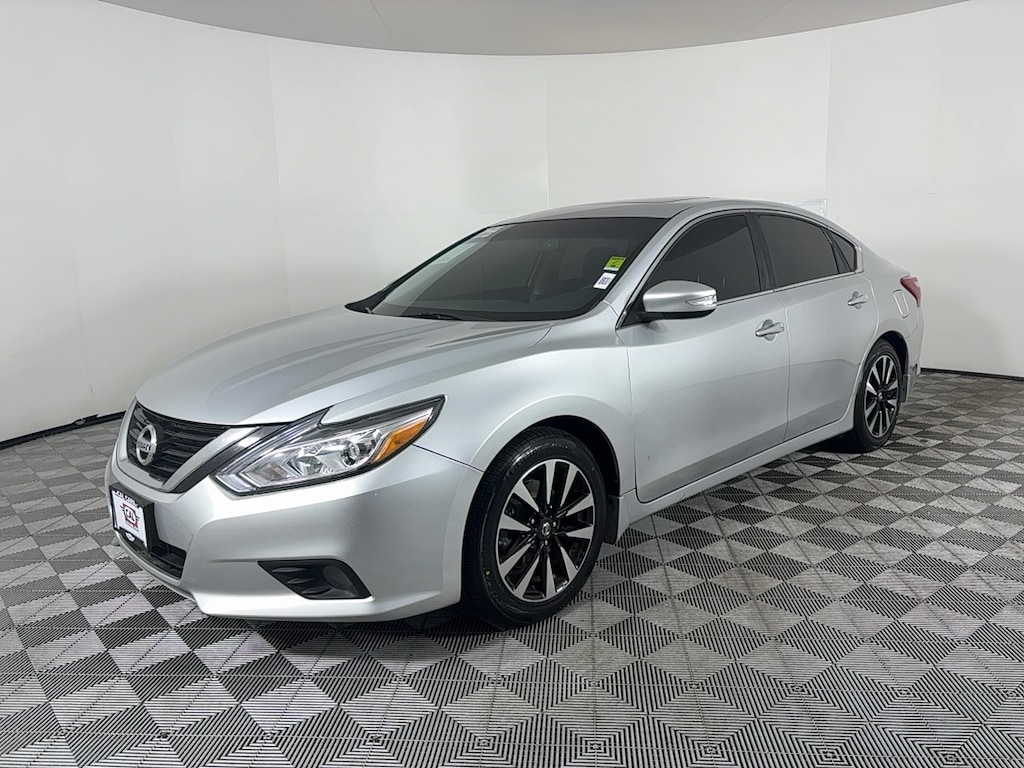 Used 2018 Nissan Altima 2.5 SV Sedan