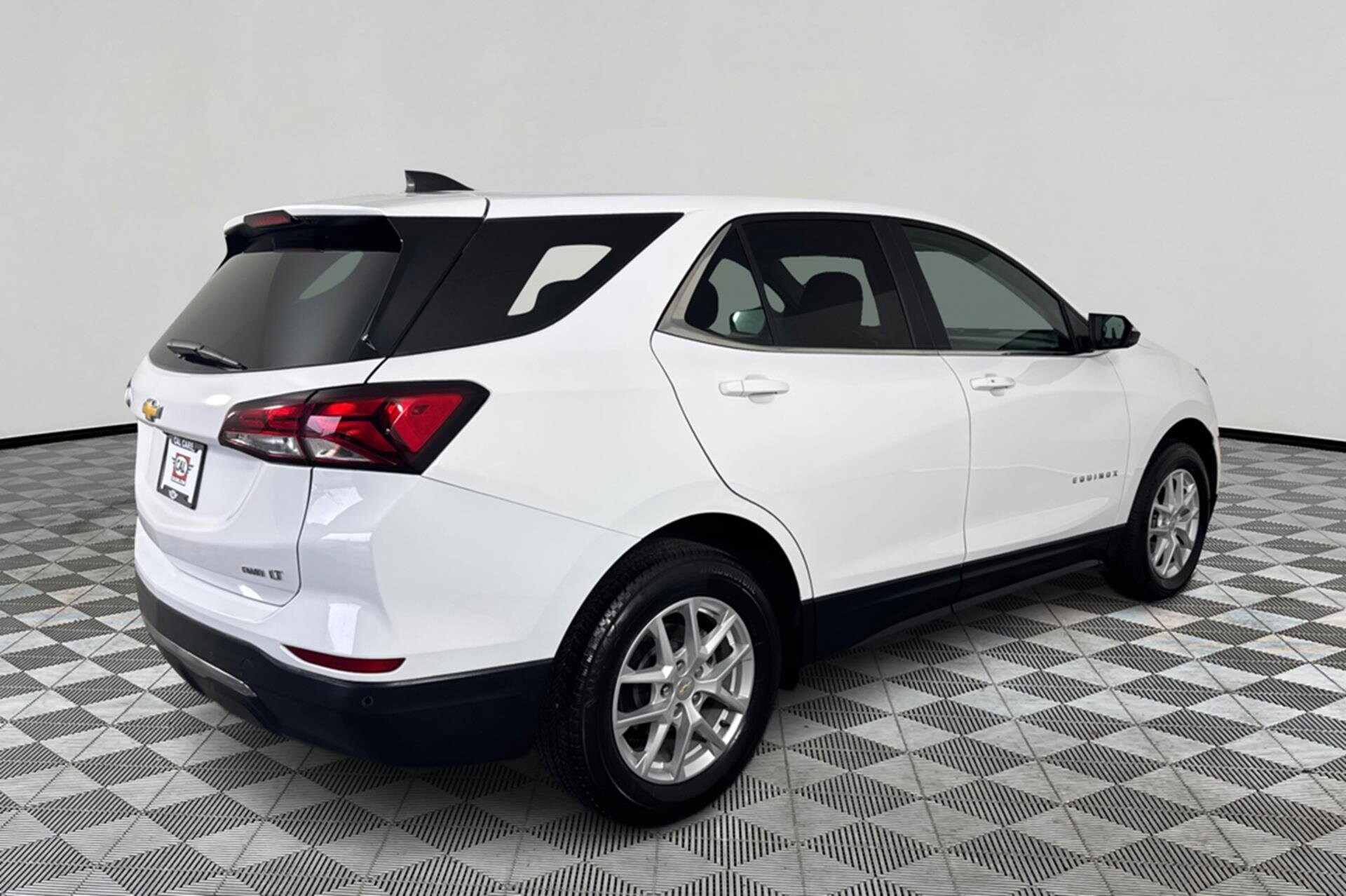 2022 Chevrolet Equinox photo 3