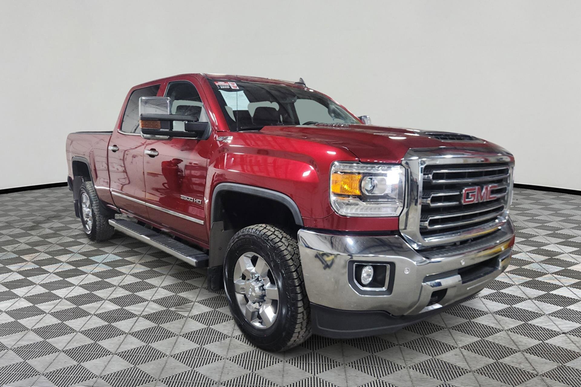 2019 Gmc Sierra HD SLT photo 3