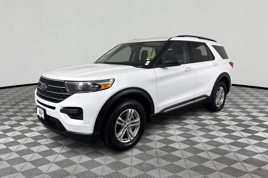 2022 Ford Explorer XLT 4WD's photo