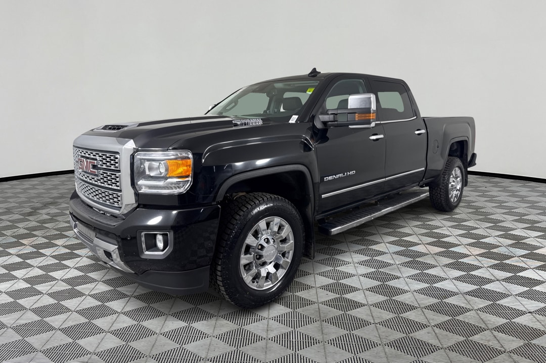2018 GMC Sierra Denali 4x4 Crew Cab Standard Box's photo