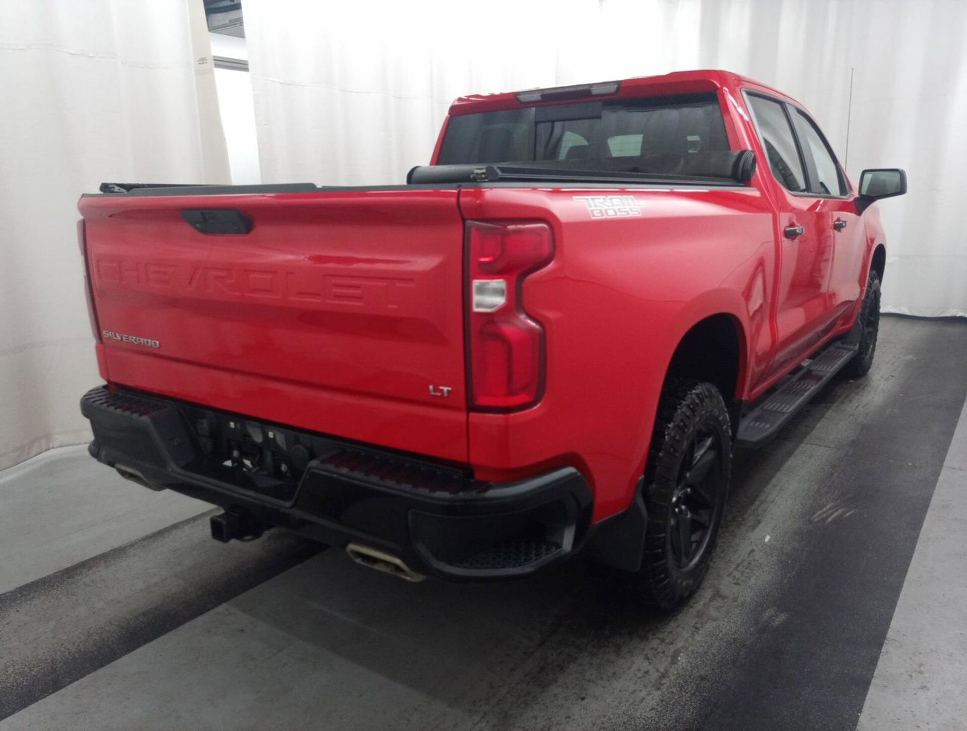 2019 Chevrolet Silverado 1500 LT Trail Boss photo 3