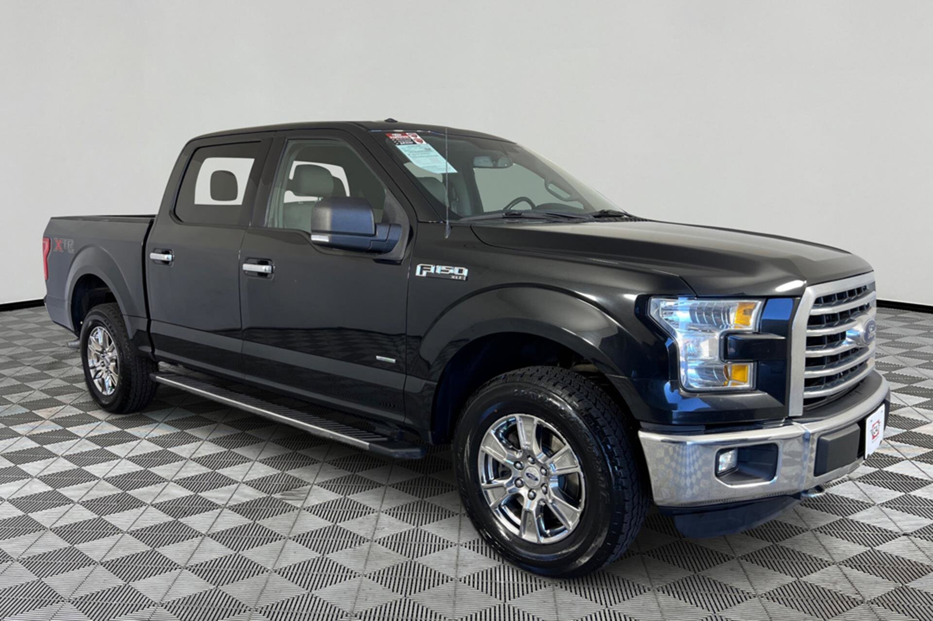 2015 Ford F-150 XLT photo 3