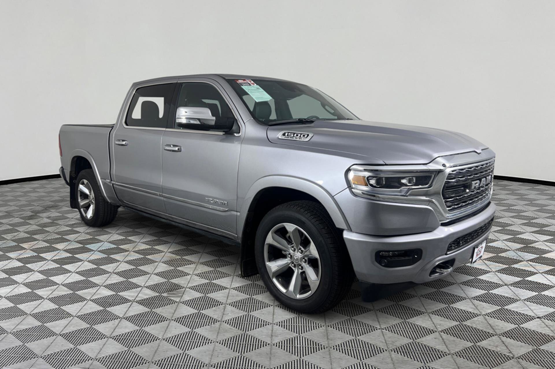 2021 Ram 1500 Limited photo 3