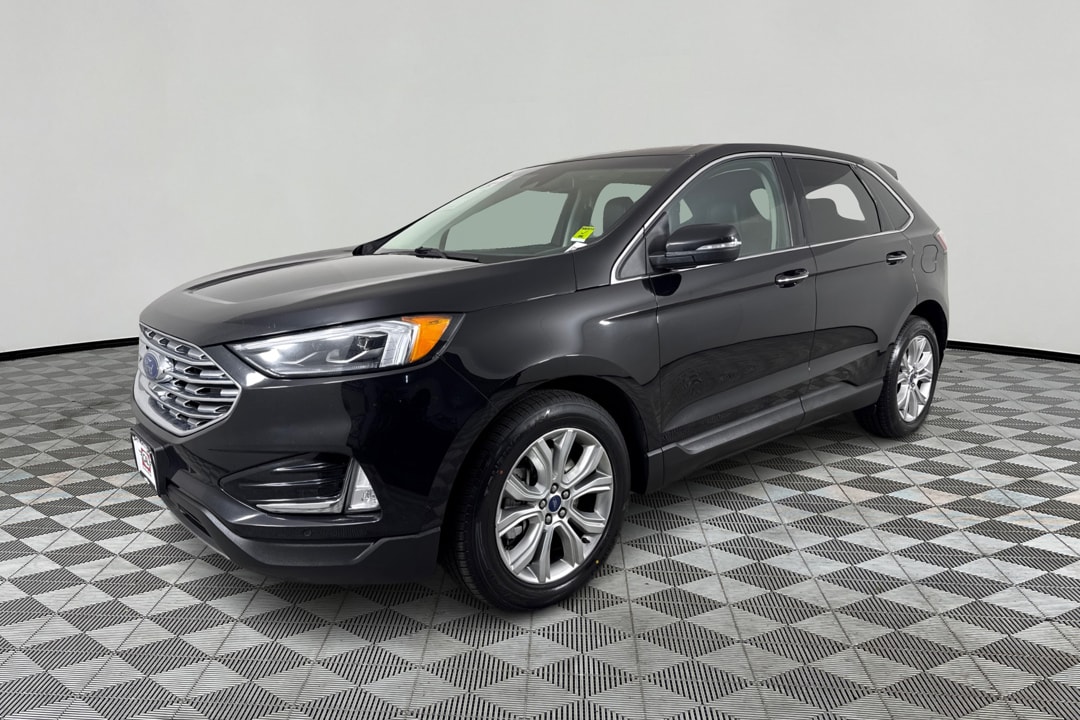 2022 Ford Edge Titanium AWD's photo