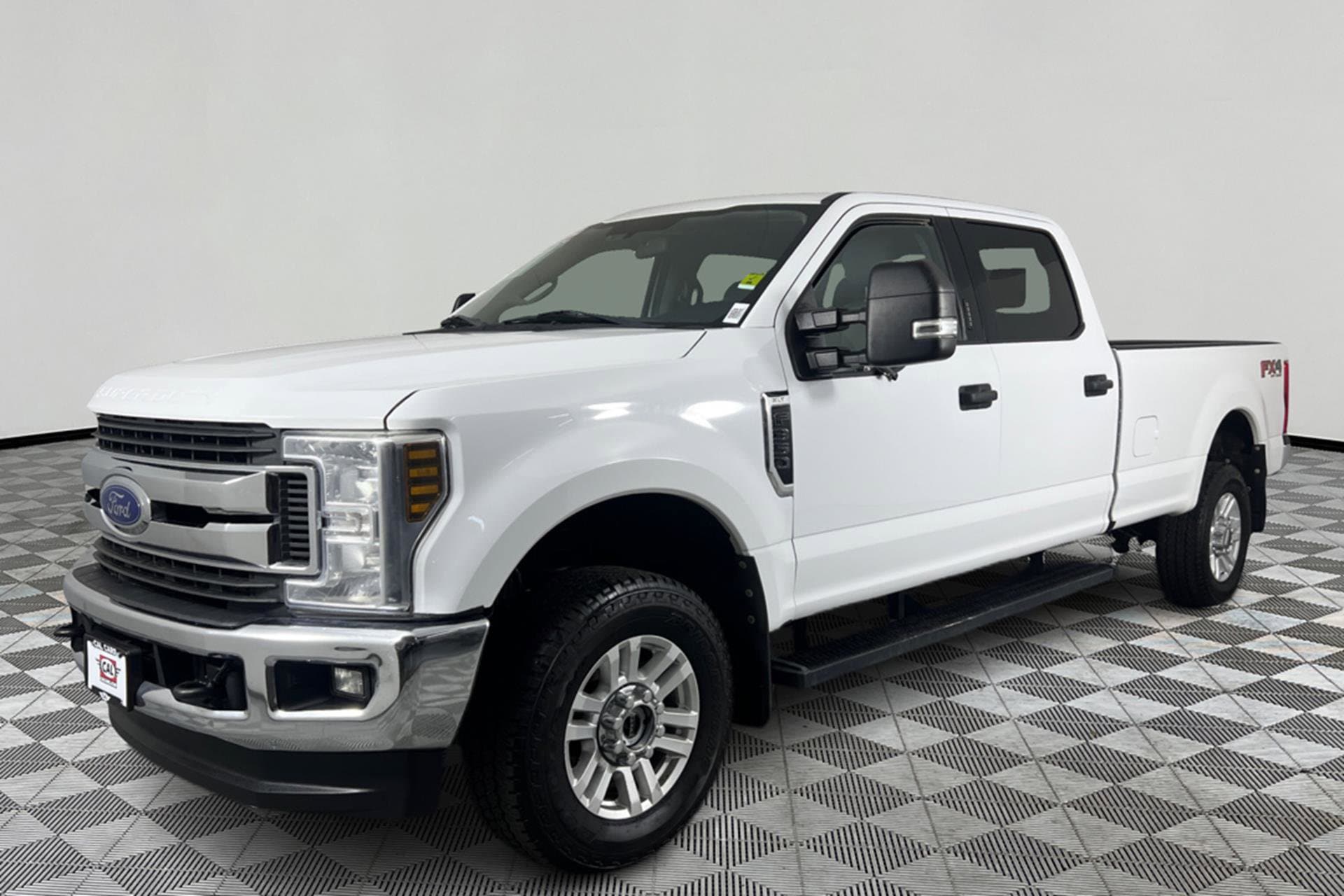 2019 Ford F-350 Super Duty XLT's photo