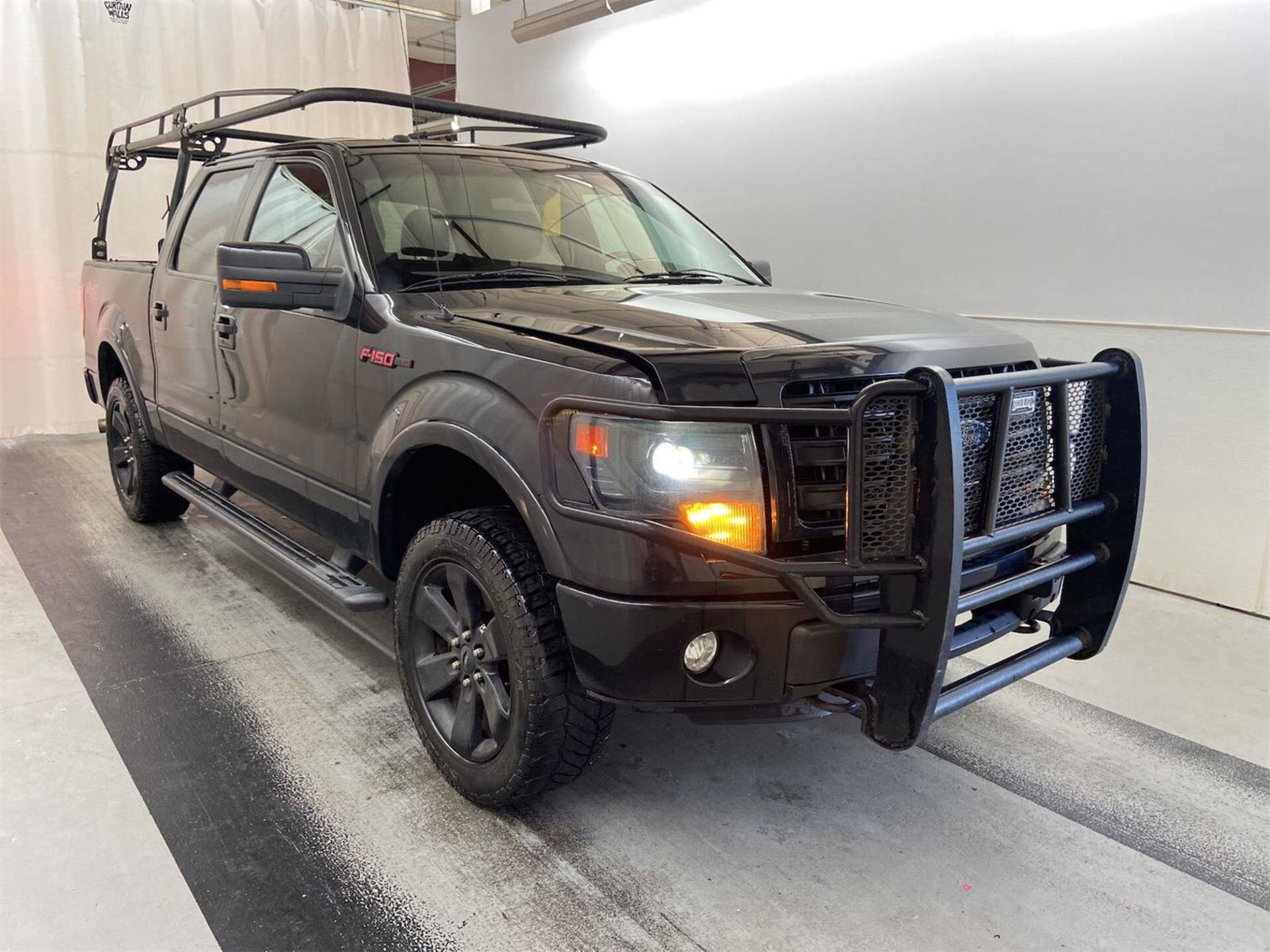 2014 Ford F-150 FX4 photo 2