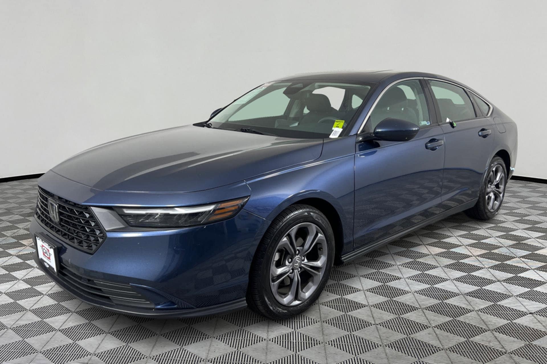 2023 Honda Accord EX's photo