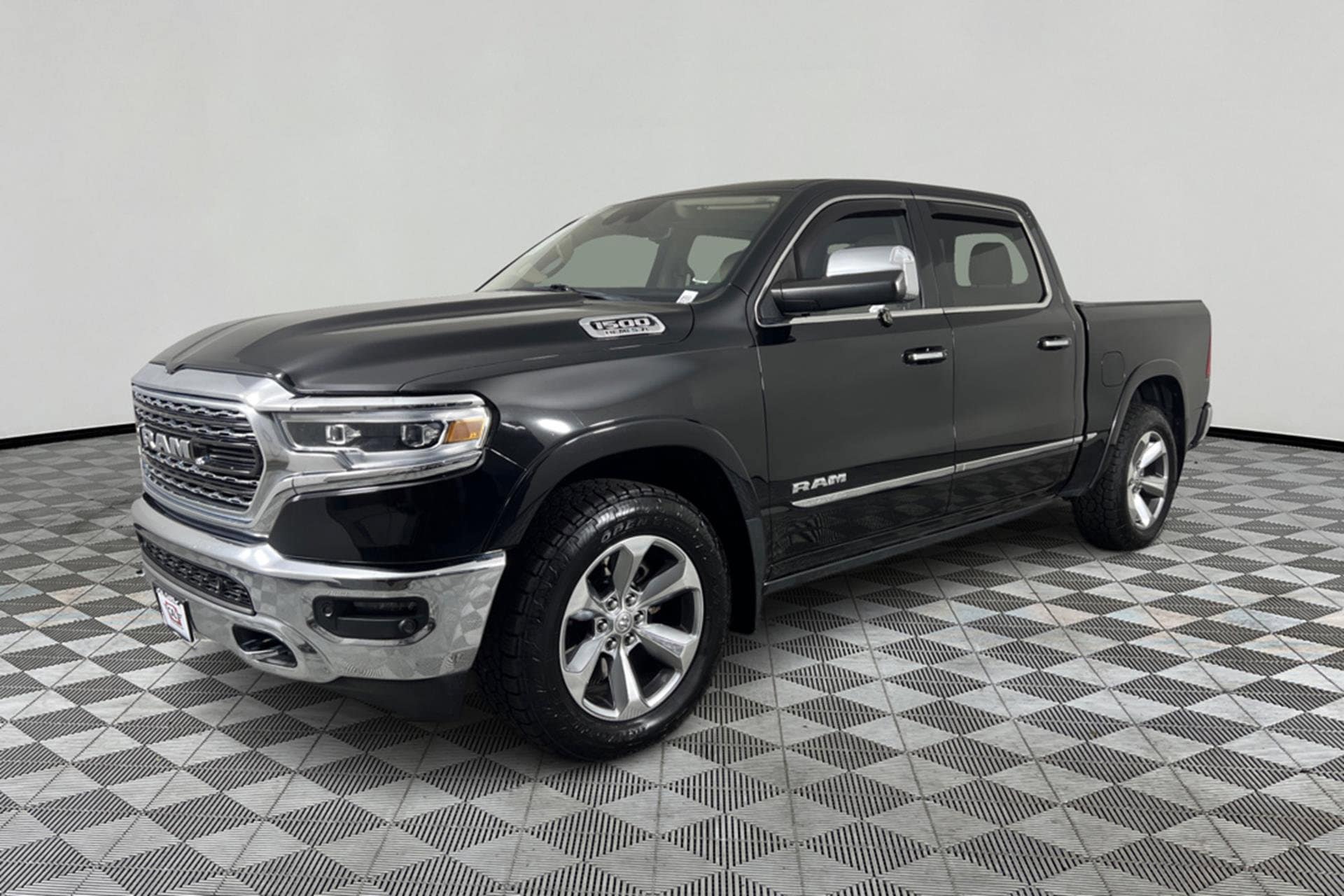 2019 RAM Ram 1500 Limited's photo