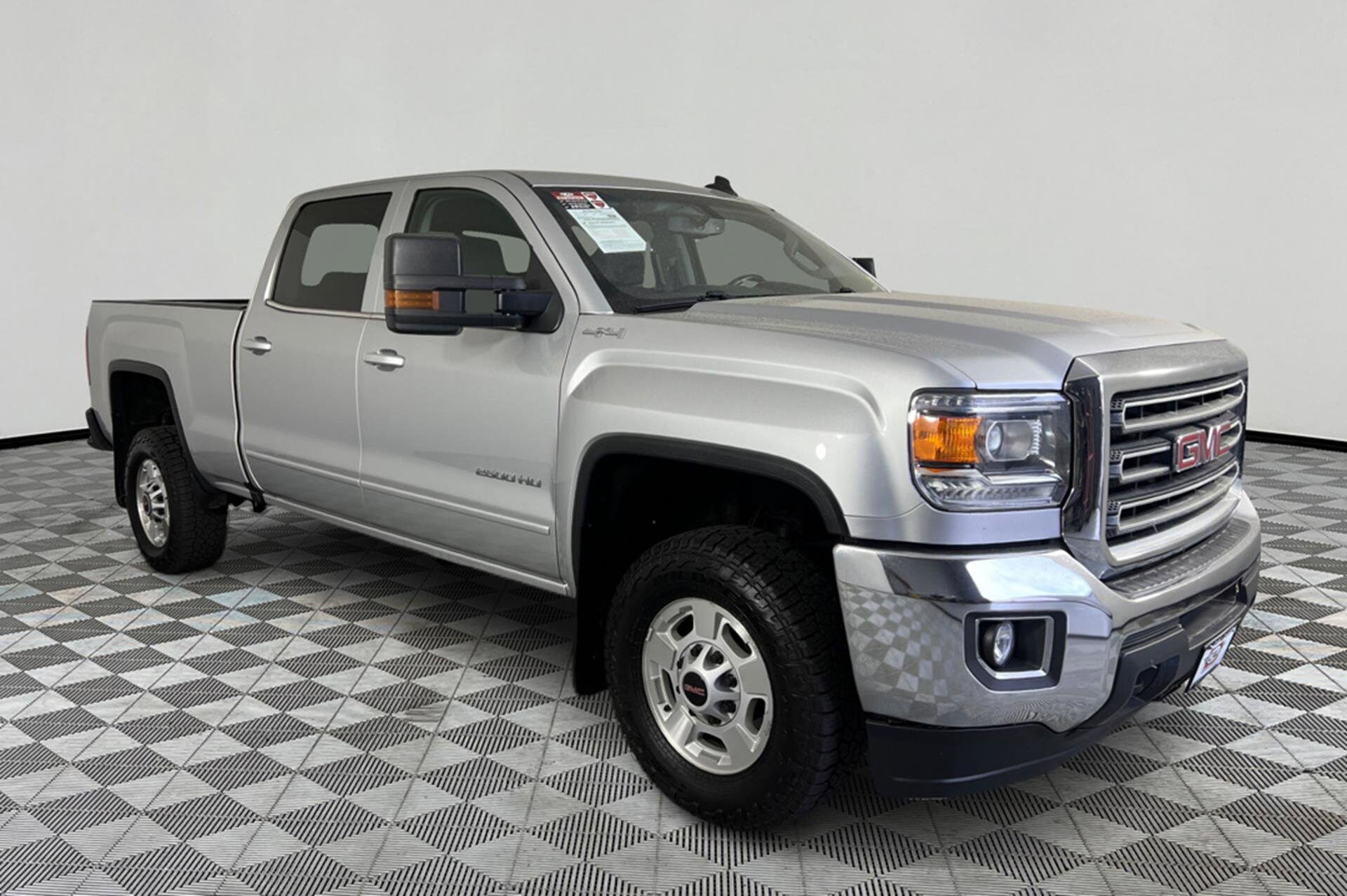 2017 Gmc Sierra SLE photo 3