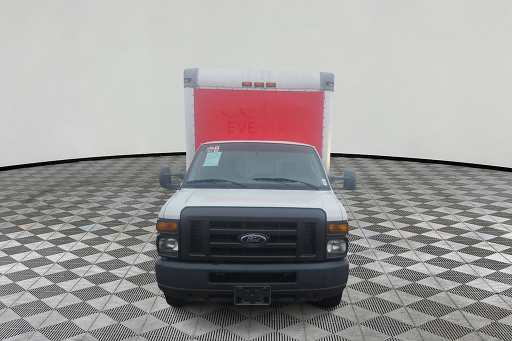 Used 2016 Ford E-450 Cutaway Base Truck
