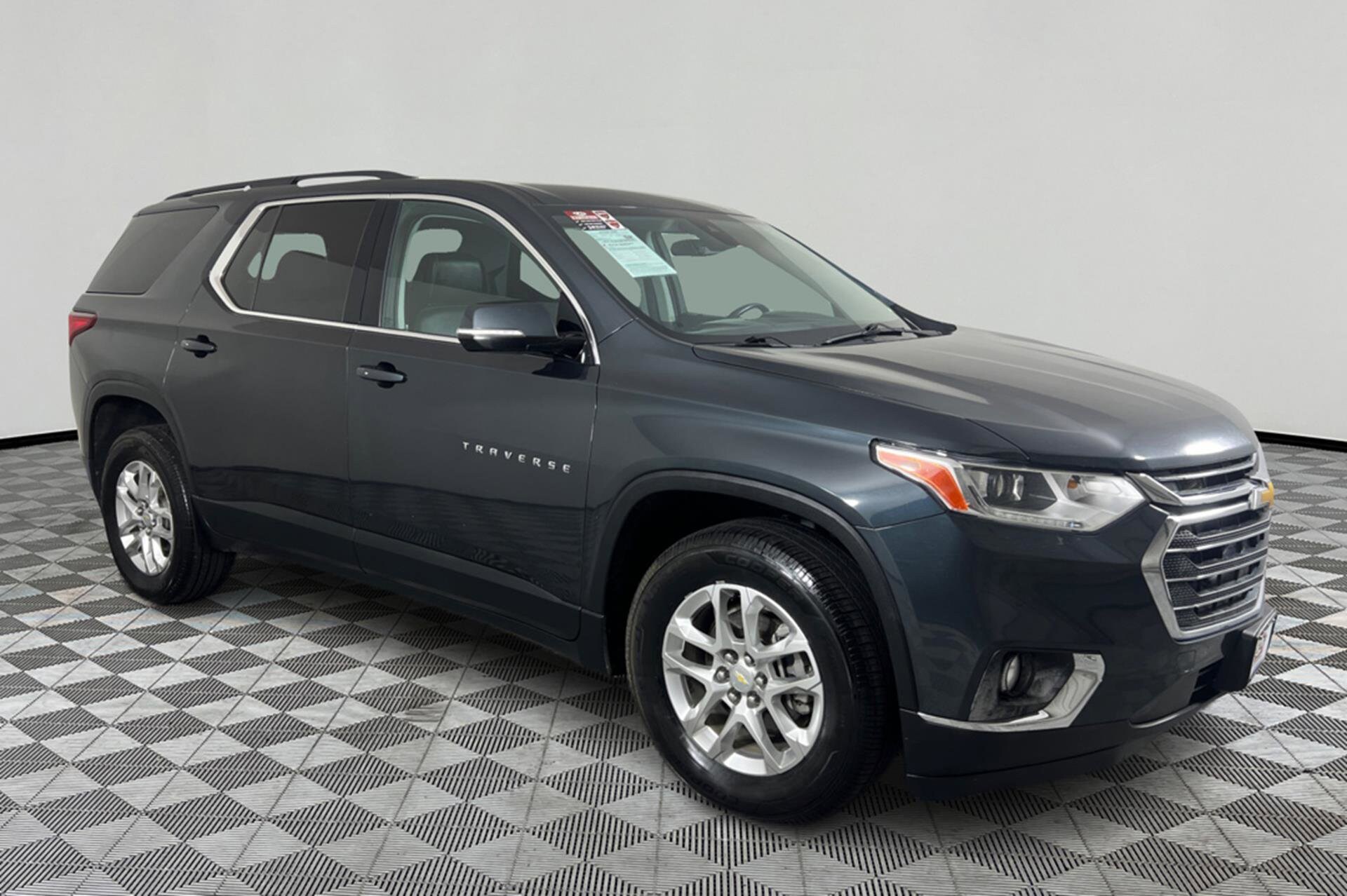 2020 Chevrolet Traverse Leather photo 3