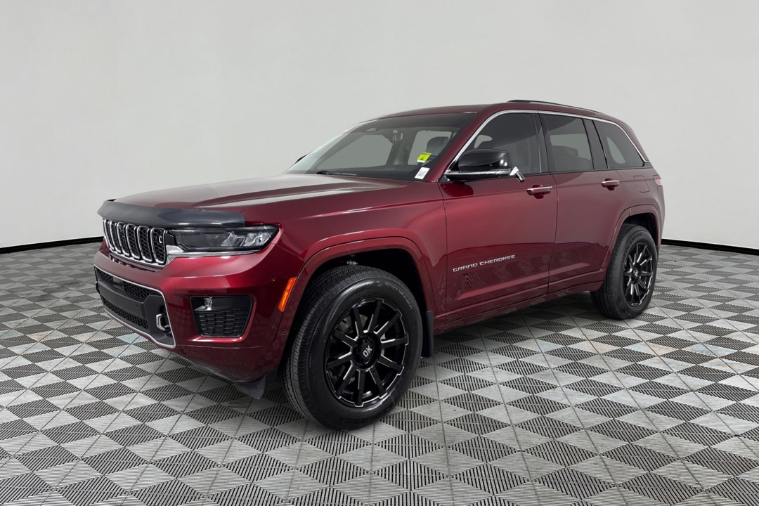 2023 Jeep Grand Cherokee Overland's photo