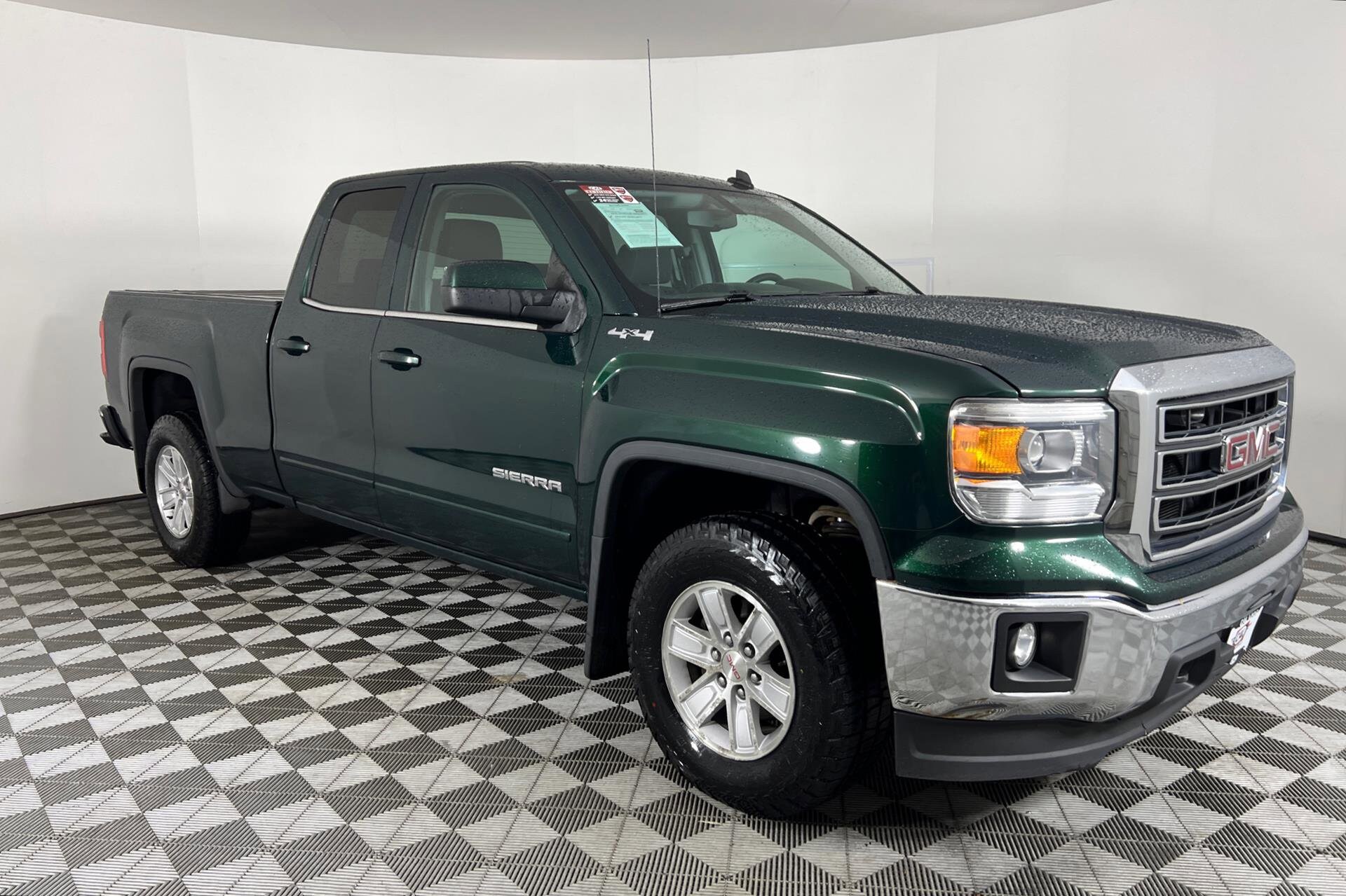 2014 Gmc Sierra 1500 SLE photo 3