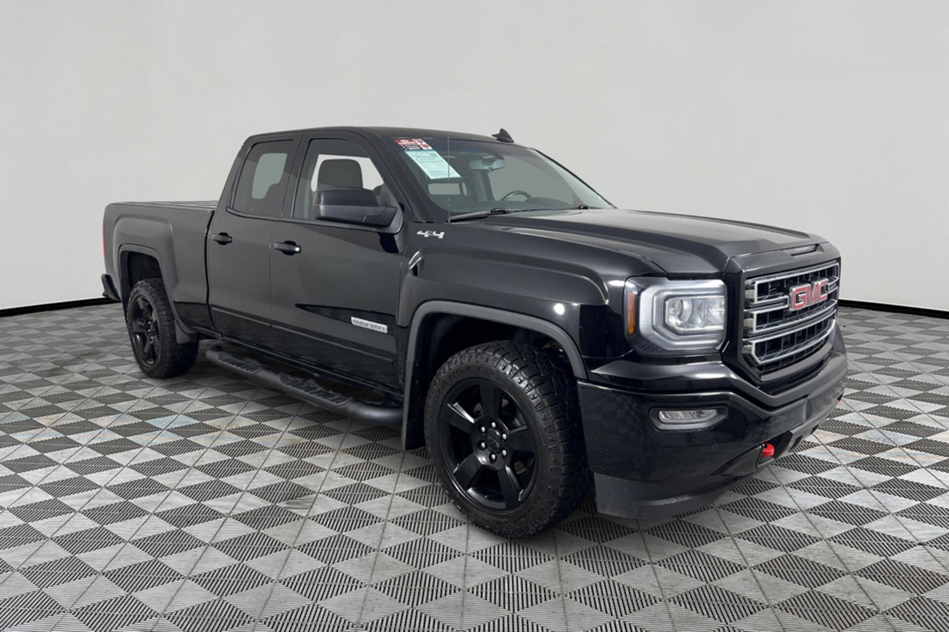 2018 Gmc Sierra 1500 SLE photo 3