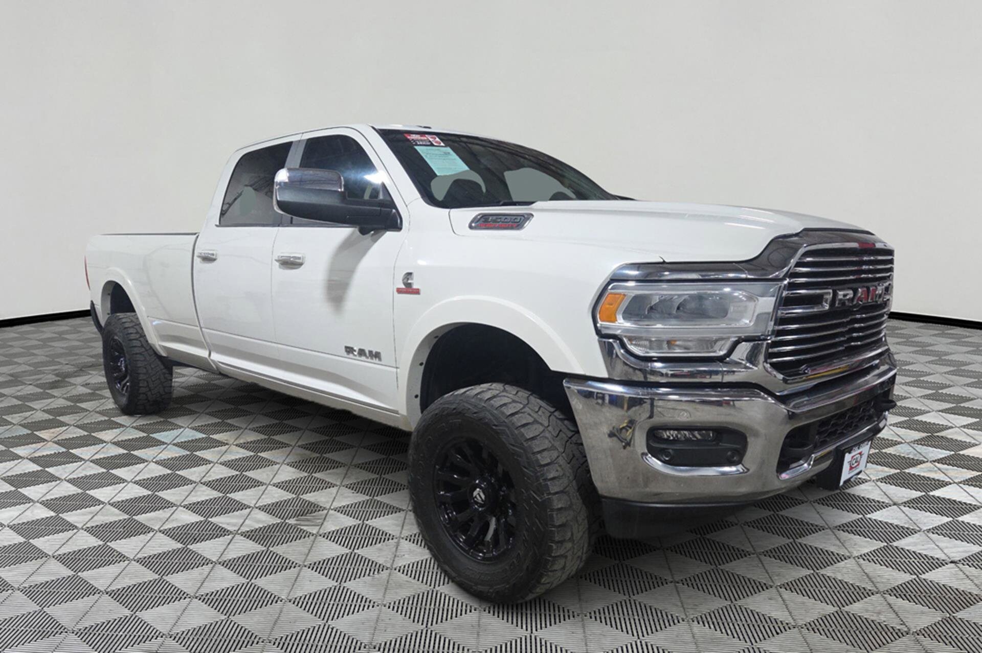 2021 Ram 3500 Laramie photo 3