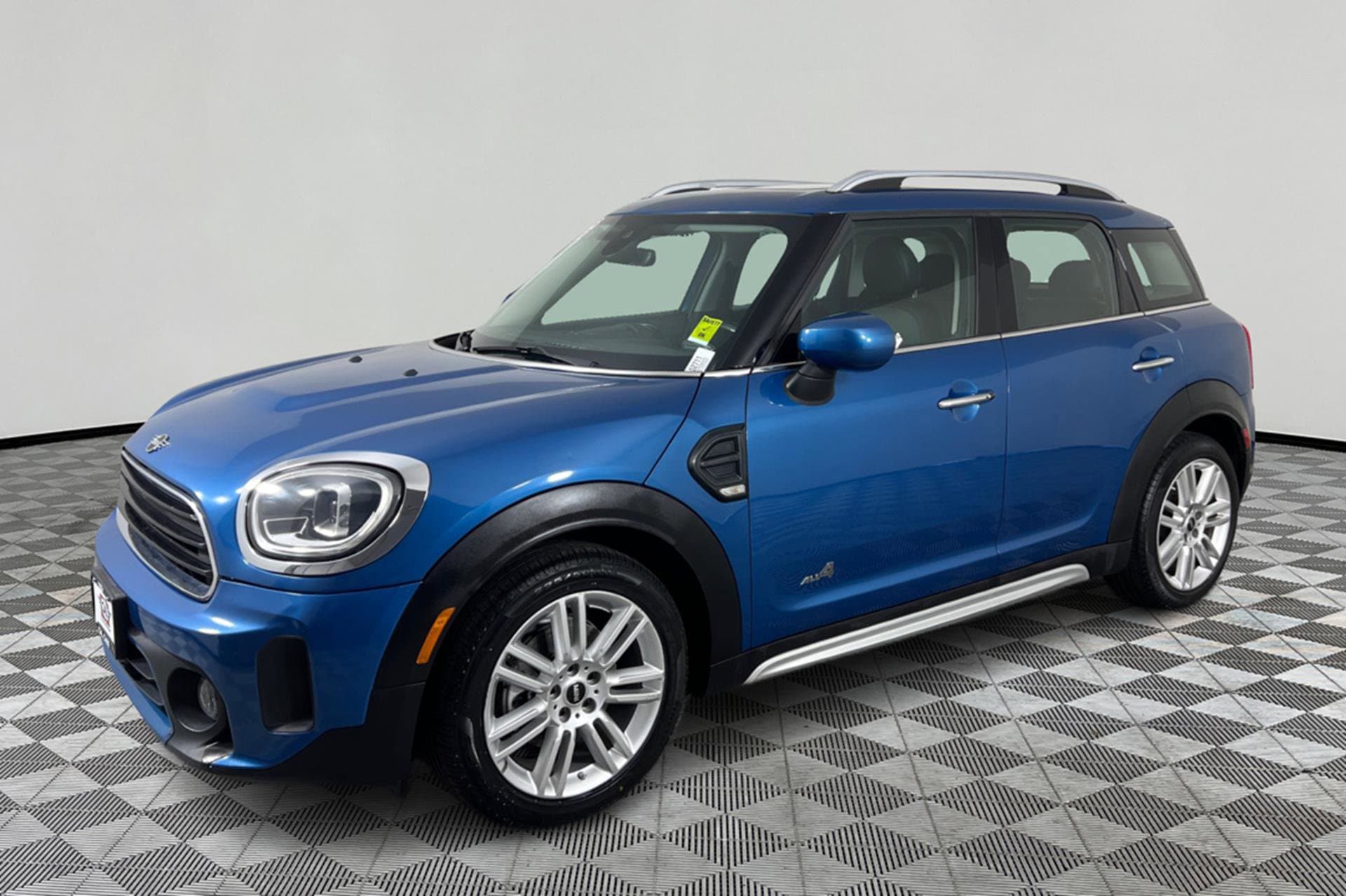 2022 MINI Countryman Oxford Edition's photo