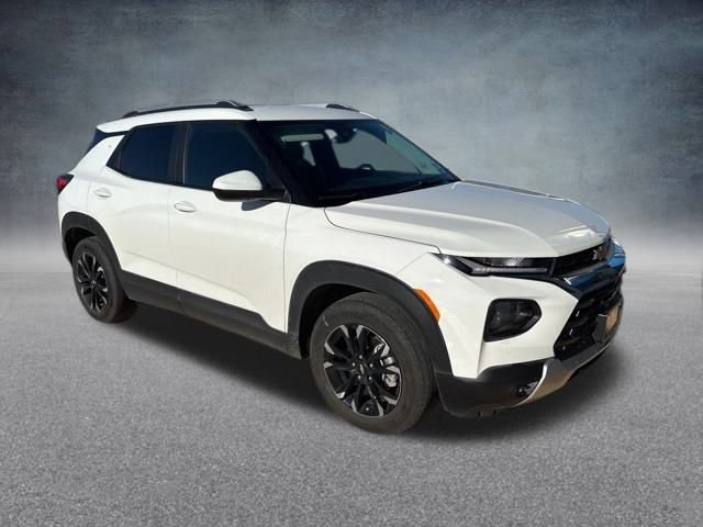 2023 Chevrolet Trailblazer LT photo 2