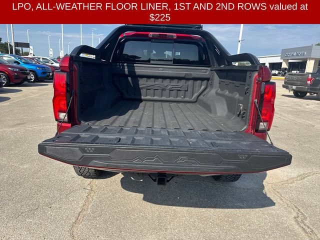 2024 Chevrolet Colorado ZR2 - Photo 6