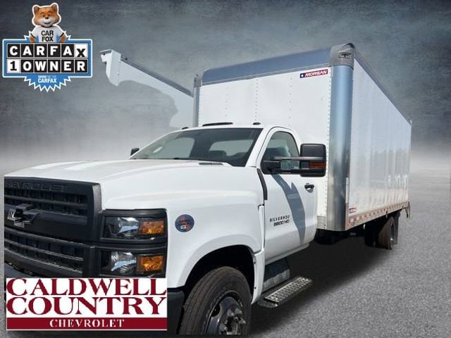 2024 Chevrolet Silverado 4500 Medium Duty Chassis Cab Work Truck's photo