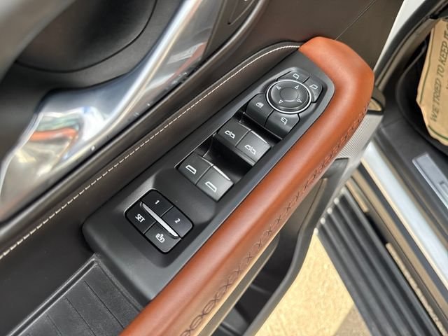 2023 GMC Yukon XL Denali Ultimate - Photo 13
