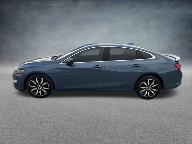 2025 Chevrolet Malibu RS photo 2