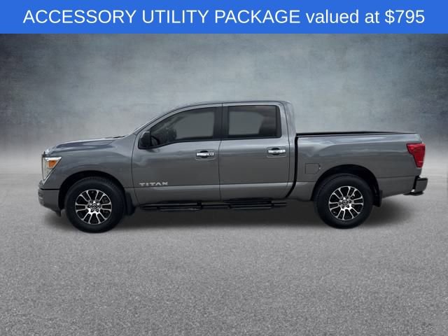 2021 Nissan Titan Crew Cab SV photo 2