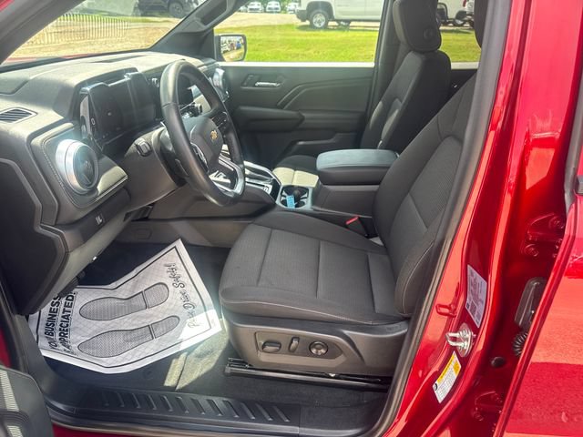 2025 Chevrolet Colorado LT - Photo 11