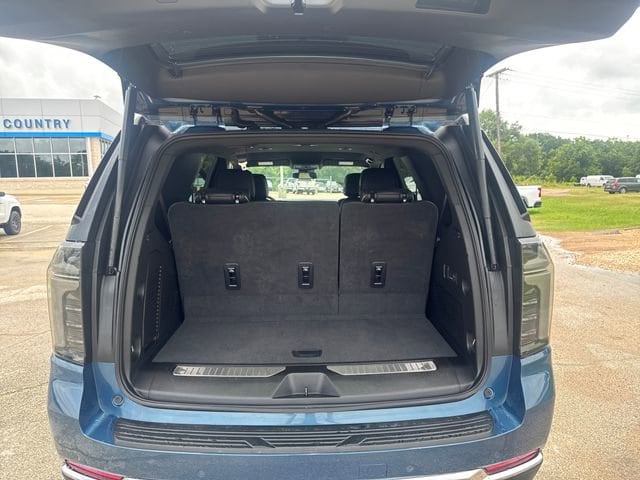 2025 Chevrolet Tahoe Premier - Photo 23