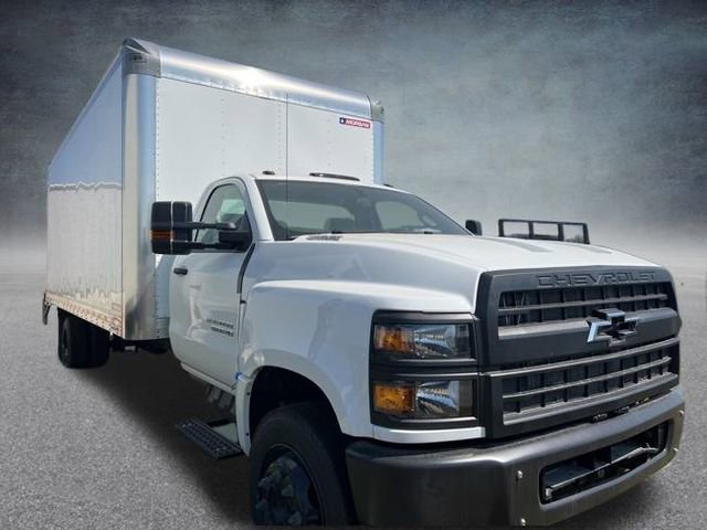 2024 Chevrolet Silverado 5500HD Work Truck photo 2