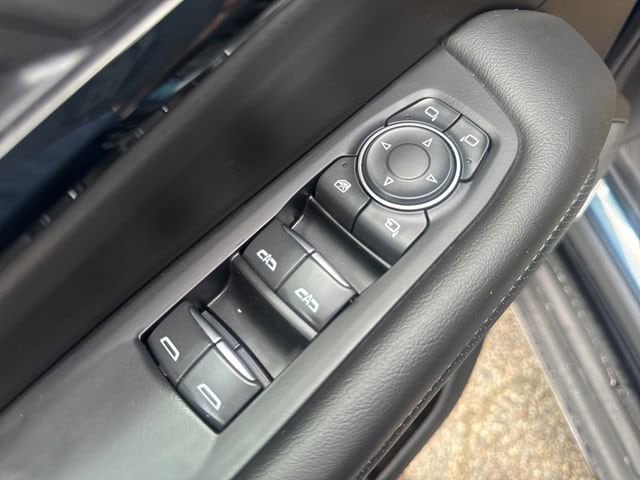 2025 Chevrolet Tahoe Premier - Photo 11