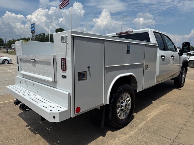 2025 Chevrolet Silverado 2500HD photo 4