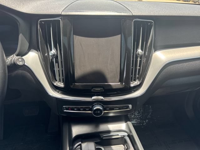 2025 Volvo XC60 Core - Photo 17