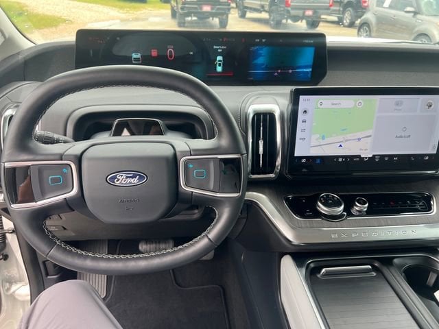 2026 Ford Expedition Platinum - Photo 13