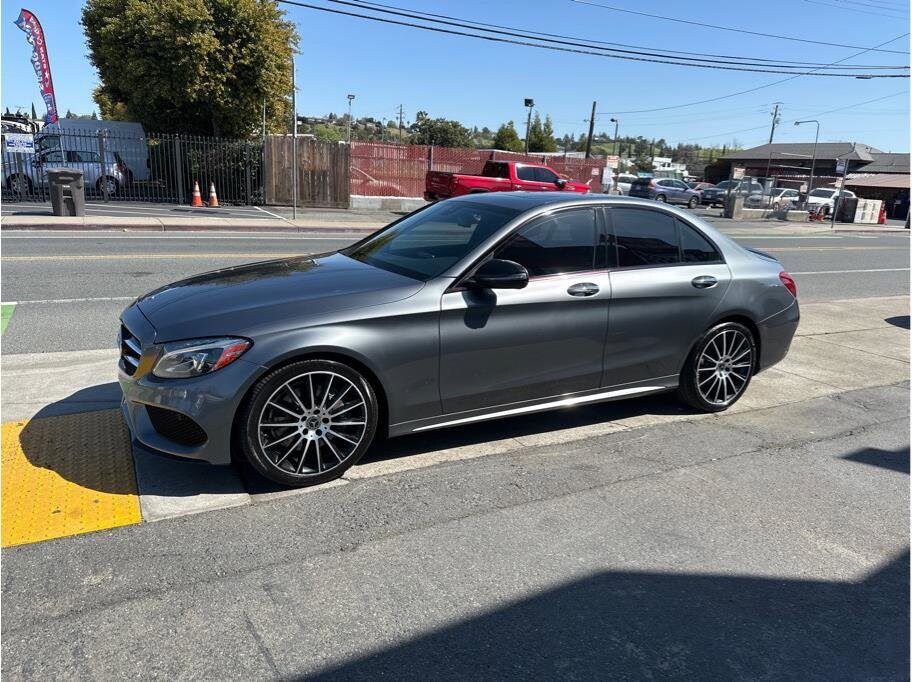 2018 Mercedes Benz C 300 photo 3