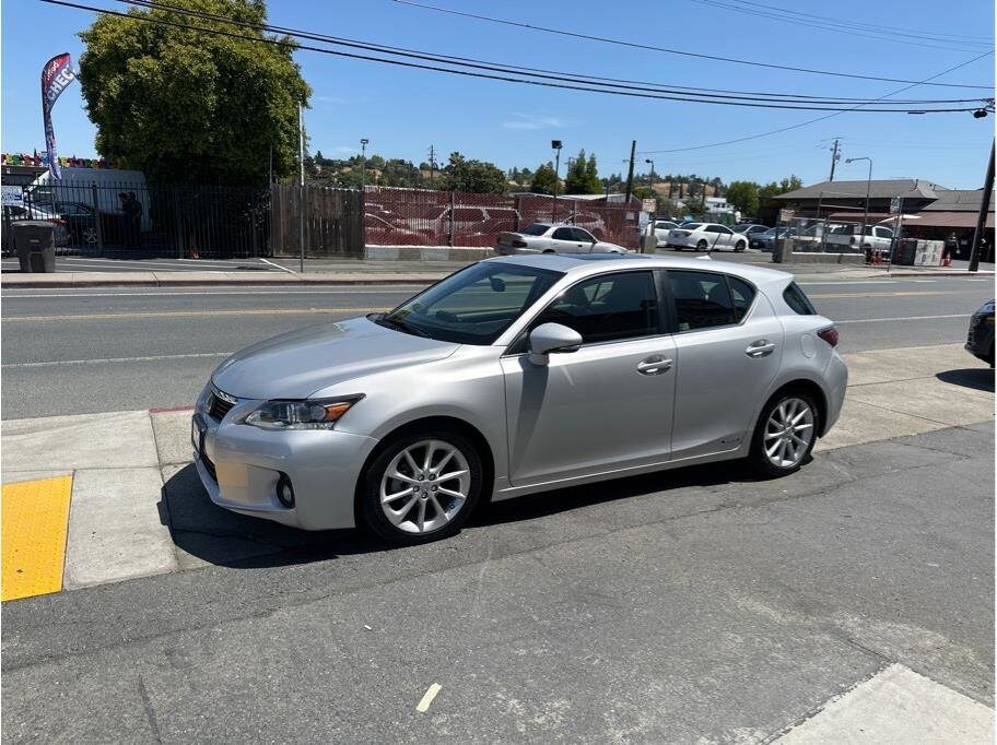 2012 Lexus CT 200h photo 3