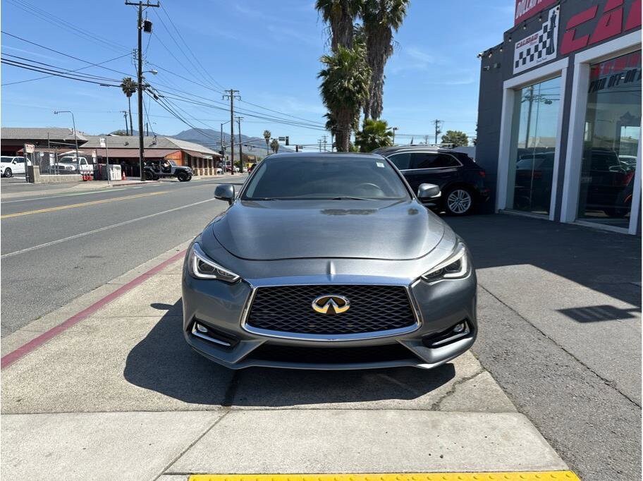 2017 Infiniti Q60 2.0t Coupe photo 2