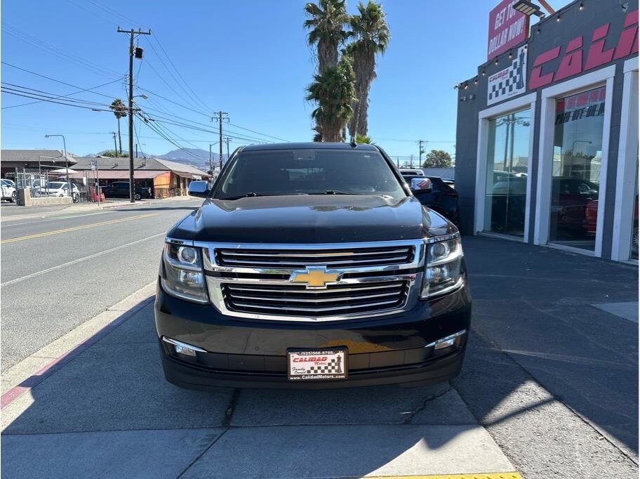 2018 Chevrolet Tahoe Premier photo 2