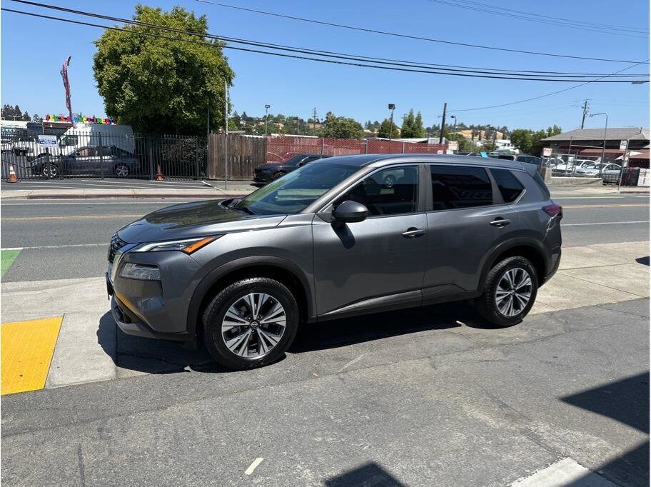 2023 Nissan Rogue SV photo 3